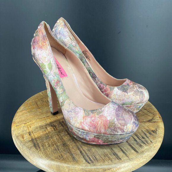 Betsey Johnson Floral Platform Heels - Picture 4 of 12